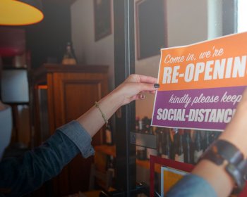 Governador Lamont Anuncia Início da Fase 3 da Reabertura de Connecticut