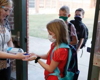 Fazendo Sua Parte para Manter os Casos da COVID de Danbury em Baixa: O que Fazer e o que Esperar