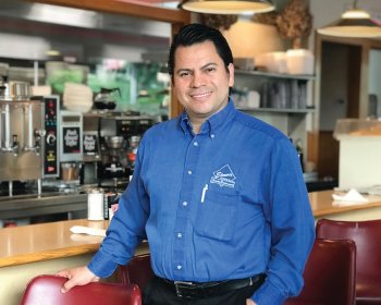 Elmer’s Diner Celebrates 14 Years Thanking Patrons for Continuous Support