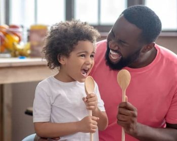 Aumentando las Habilidades de Lenguaje y Lectura de sus Hijos