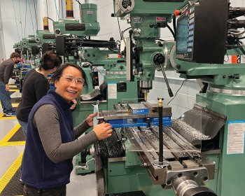 Becas Completas para el Programa de Certificado de Fabricación Avanzada en Naugatuck Valley Community College