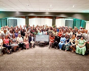 A Fundação Union Savings Bank Premia Mais de Meio Milhão de Dólares a 61 Organizações de Connecticut