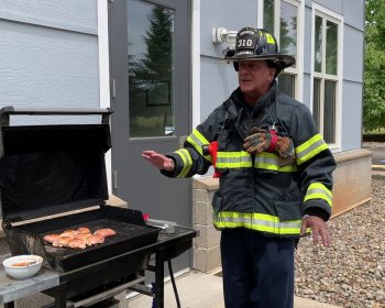 El Gobernador Lamont Lanza Fire Safe CT: Una Iniciativa Estatal Para Prevenir Incendios y Fortalecer a las Comunidades