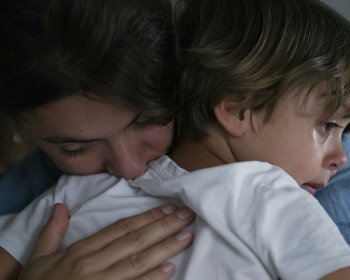 Reconozca las Señales y Proteja a un Niño